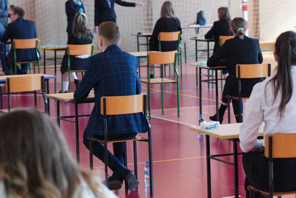 Prezent za zdanie matury Matura w sali gimnastycznej