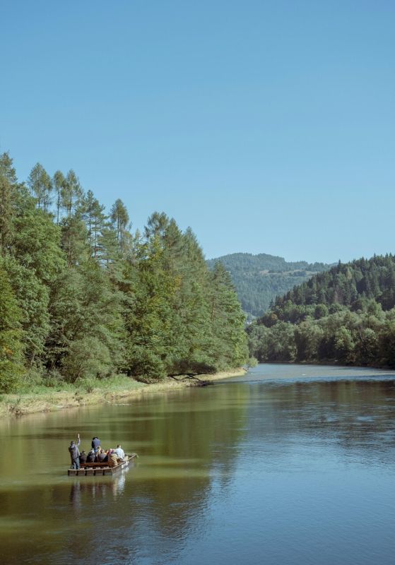 Szczawnica - prezenty i vouchery prezentowe Spływ tratwą na Dunajcu w pobliżu Szczawnicy
